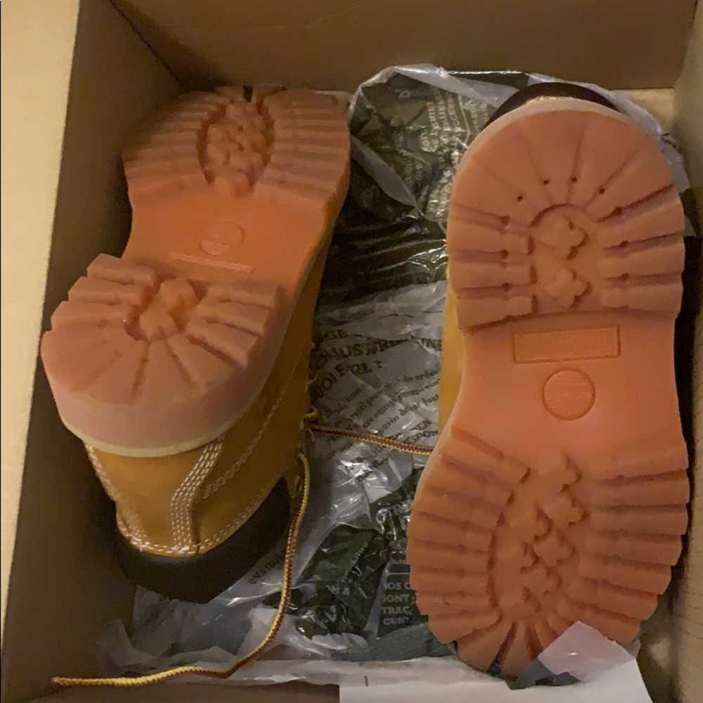 Toddler timberlands - Picture 2 of 3